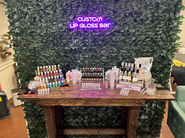 Custom Lip Gloss Bar Training (online modules)