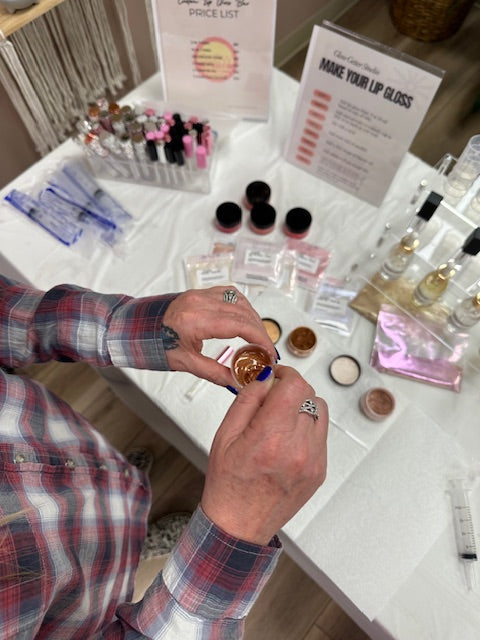 Custom Lip Gloss Bar Training (online modules)