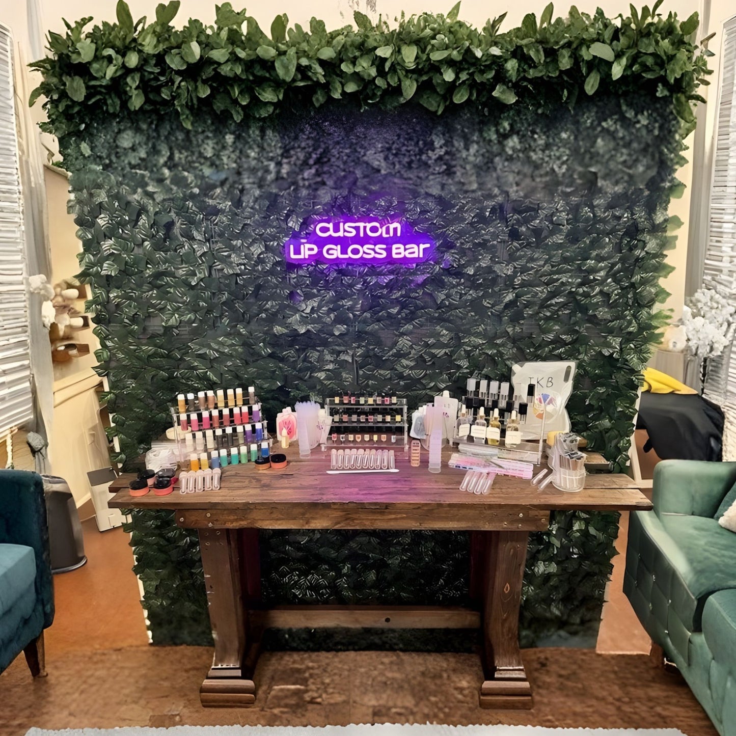 Custom Lip Gloss Bar Training (Online Modules)