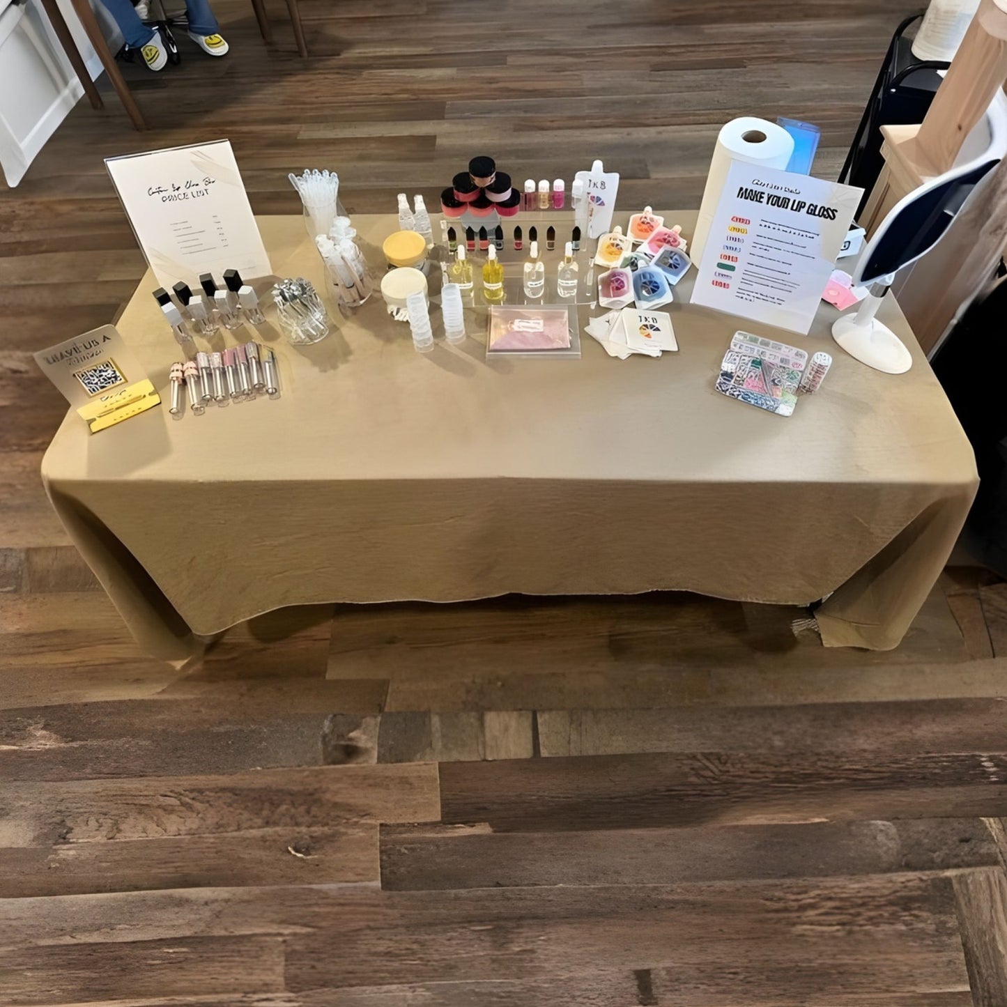 Custom Lip Gloss Bar Training (Online Modules)